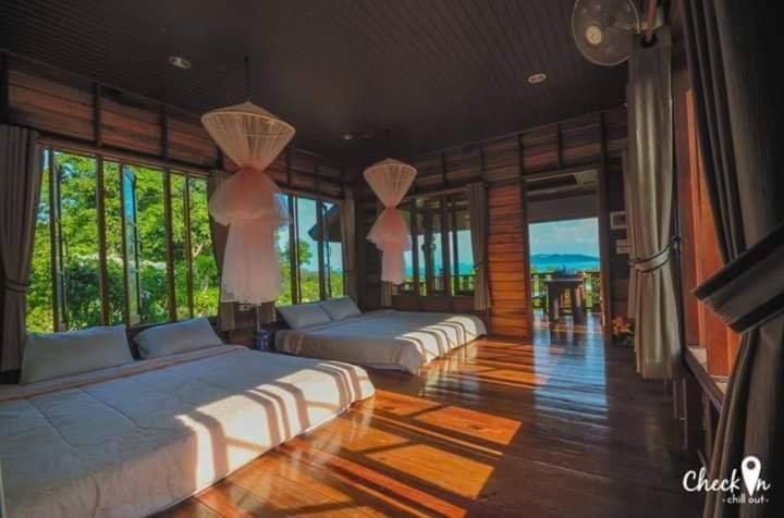 Koh Phaluay Eco Resort Surat Thani Exterior photo