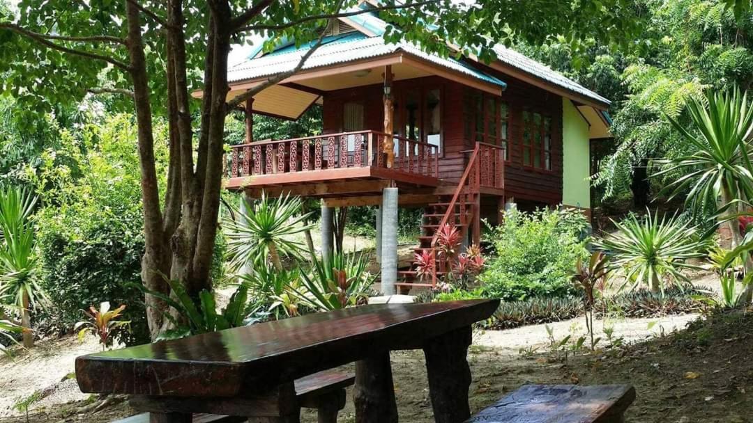 Koh Phaluay Eco Resort Surat Thani Exterior photo